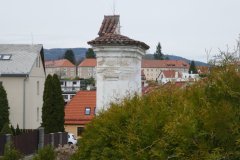pohled zezadu zprava