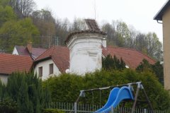 pohled zezadu zleva