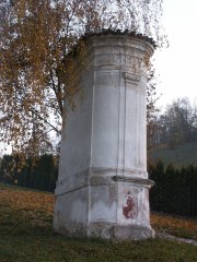 pohled zezadu zleva