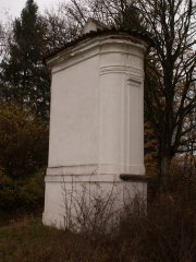 pohled zezadu zleva