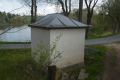 pohled zezadu zprava