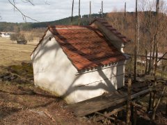 pohled zezadu zleva