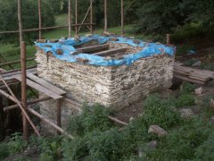 pohled zezadu zprava