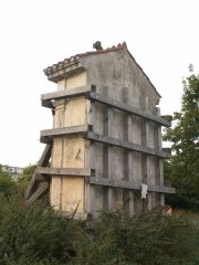 pohled zezadu zprava