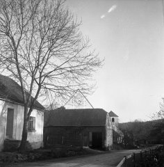 historické foto zvonice (v pozadí)