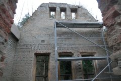 interiér opravované kaple