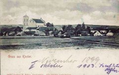 dobová pohlednice kláštera s kostelem