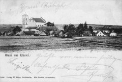 dobová pohlednice kláštera s kostelem