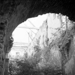 chátrající interiér