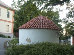 pohled zezadu zleva