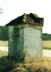 pohled zezadu zleva