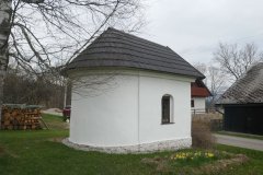 pohled zezadu zleva