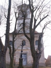 průčelí kostela