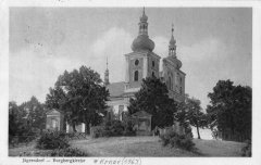 kostel na dobové pohlednici