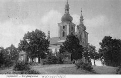 kostel na dobové pohlednici