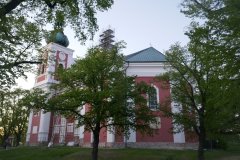 pohled zezadu zprava