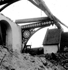 bourání synagogy