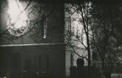 hořící synagoga