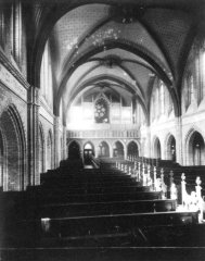 historické foto interiéru synagogy
