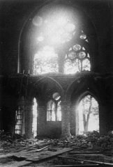interiér synagogy před odstřelem