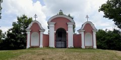 poslední zastavení křížové cesty zepředu