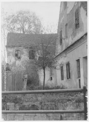 historické foto synagogy (v pozadí)