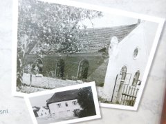 historická fota synagogy na informačním panelu