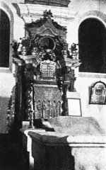 historické foto interiéru synagogy