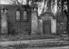 vedlejší branka na hřbitov z ulice Velkomoravské