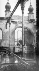 bourání synagogy - interiér