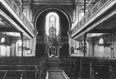 historické foto interiéru synagogy