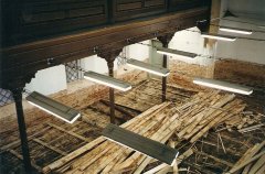 interiér synagogy krátce po povodni v červenci 1997