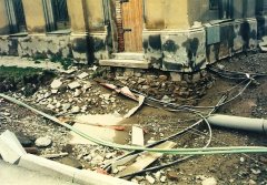 interiér synagogy krátce po povodni v červenci 1997