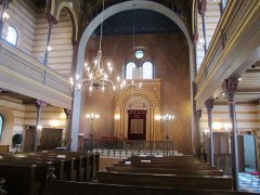 interiér synagogy