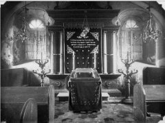 historické foto interiéru synagogy