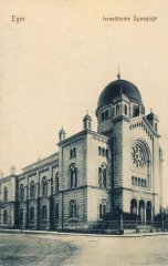 dobová pohlednice se synagogou