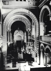 historické foto interiéru synagogy