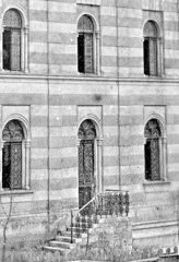 boční vchod do synagogy