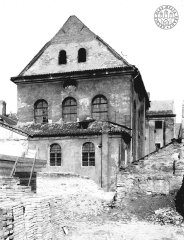 západní průčelí synagogy krátce před zbořením