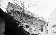 historické foto synagogy - detail (v pozadí)