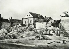 synagoga s okolím při asanaci Josefova na kresbě Emila Králíka