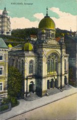 dobová pohlednice s motivem synagogy