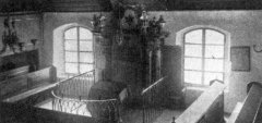 historické foto interiéru synagogy