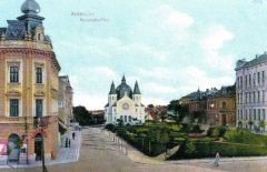 dobová pohlednice města se synagogou