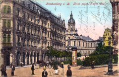 dobová pohlednice města se synagogou (v pozadí)