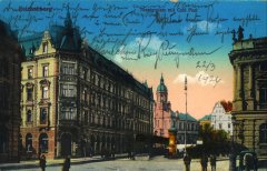 dobová pohlednice města se synagogou (v pozadí)