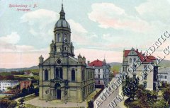 dobová pohlednice města se synagogou