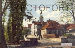 dobová pohlednice Studničního náměstí se synagogou