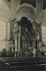dobová pohlednice s interiérem synagogy