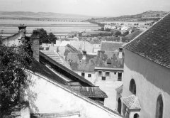 pohled na čtvrť u synagogy (vpravo)